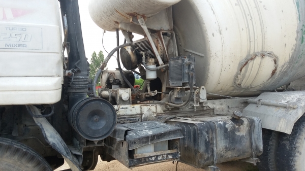 ขายรถโม่ปูน NISSAN EURO1 สนใจติดต่อ 081-1913257