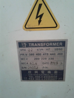 ขายหม้อแปลงไฟฟ้า 380V-200V 40 KVA. ( TAIWAN )
