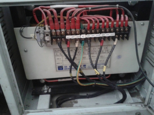 ขายหม้อแปลงไฟฟ้า 380V-200V 40 KVA. ( TAIWAN )