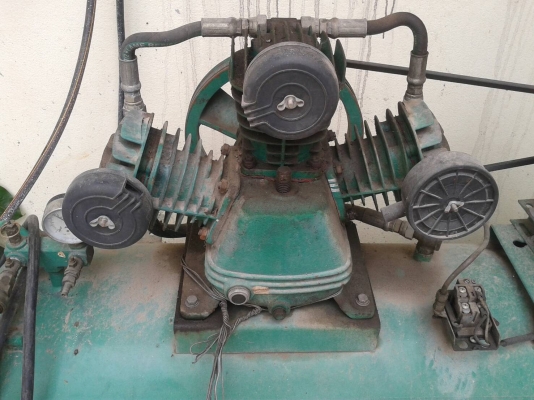 ขายปั๊มลมTAIWAN ยี่ห้อ YEE 3 HP ตามสภาพ