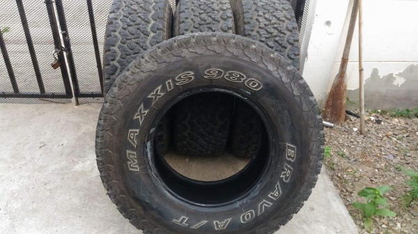 ขายยาง maxxis 265.75.75.16 ปี15 สวยๆครับ