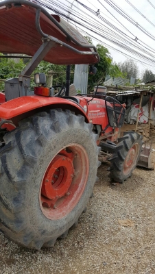 ขายถูกรถไถคูโบต้า 70 แรง สภาพสวยพร้อมใช้ ขายถูกรถไถคูโบต้า 70 แรง สภาพสวยพร้อมใช้