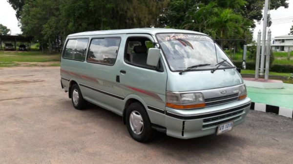 TOYOTA HIACE 2.5 2L ดีเซล พร้อมใช้งาน