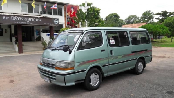 TOYOTA HIACE 2.5 2L ดีเซล พร้อมใช้งาน