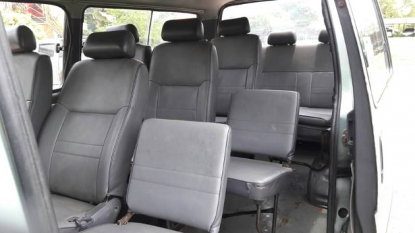 TOYOTA HIACE 2.5 2L ดีเซล พร้อมใช้งาน