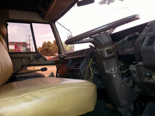 ขายรถดั้ม6ล้อ MITSUBISHI FN515 เครื่อง6D15 พ.เพาเวอร์ เบรกจิฟฟี่ ยาง900 รถสวยสภาพดี เอกสารพร้อมโอน ราคา620,000 สนใจโทร 090-8588220คุณนะ 093-3258446คุณบิว หรือเข้าดูสินค้าอื่นๆได้ที่ www.narong2truck.com หรือ www.truck.in.th/498 หรือเพจFacebook ณรงค์ ซื้อข