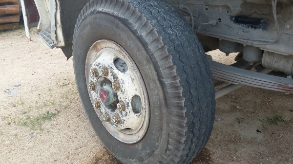 ขายรถโม่ปูน  HINO สนใจติดต่อ 081-1913257 ID LINE sutpat