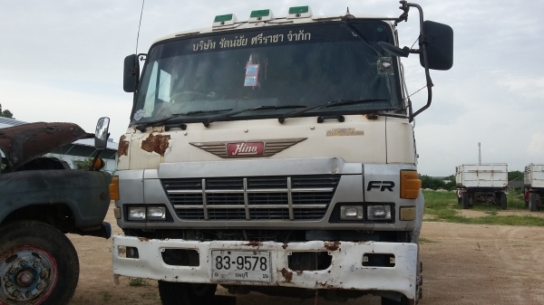 ขายรถโม่ปูน  HINO สนใจติดต่อ 081-1913257 ID LINE sutpat