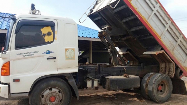 ขายรถบรรทุกหกล้อดัมพ์ Hino FG เครื่อง 212 แรง ปี 49 กระบะดัมพ์ช่วงยาว 4 เมตร ทะเบียนพร้อม