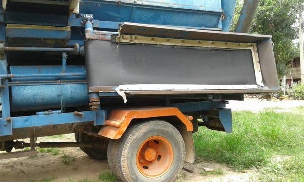 ขายรถนวดข้าว ไทยเส็ง8ฟุต จัมโบ้ เครื่อง168แรง EH700 แคชซีหน้า6 ยางดีเพลาลอย สภาพพร้อมใช้งาน ราคา136,000 สนใจโทร 090-8588220คุณนะ 093-3258446คุณบิว หรือเข้าดูสินค้าอื่นๆได้ที่ www.narong2truck.com หรือ www.truck.in.th/498 หรือเพจFacebook ณรงค์ ซื้อขายรถมือ