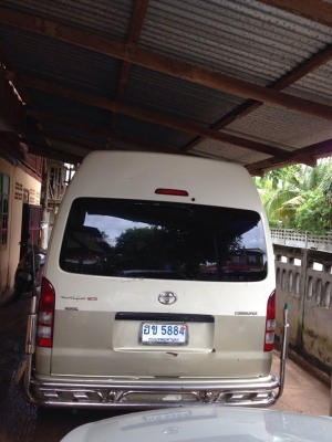ขายรถตู้คอมมูเตอร์TOYOTAปี48 ธ.ค แต่งVIP สภาพสวยเดิม พร้อมวิ่งใช้งาน ภายในสวย เครื่องเดิม2.5ดีเซล