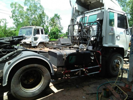 ขายหัวลาก2เพลา ร็อกกี้240 ตัวแท้ สภาพสวยพร้อมใช้งาน เอกสารพร้อมโอน ราคา570,000 สนใจโทร 090-8588220คุณนะ 093-3258446คุณบิว หรือเข้าดูสินค้าอื่นๆได้ที่ www.narong2truck.com หรือ www.truck.in.th/498 หรือเพจFacebook ณรงค์ ซื้อขายรถมือสอง (เว็บไซต์ส่วนตัว) หรื