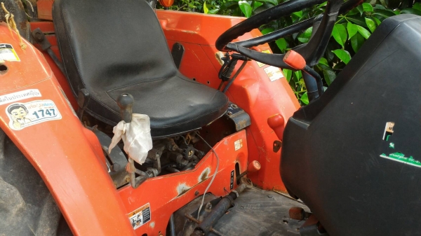 ขายรถไถ KUBOTA L4508DI special พร้อมดันหน้าตราช้าง ทะเบียนพร้อมโอน ราคา 205,000 DC Tractor Rayong 0818618678,0899347475 id line=0818618678 id line=0899347475 มีรถขนส่งบริการทั่วไทย https://www.facebook.com/DC-Tractor-Rayong-307154532717928/shop?ref=page_i