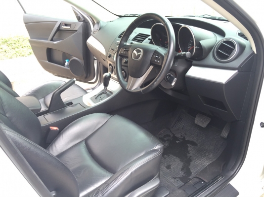 2013 MAZDA 3 1.6V SPORT 5Dr รถสวยมากๆ ไมล์น้อย
