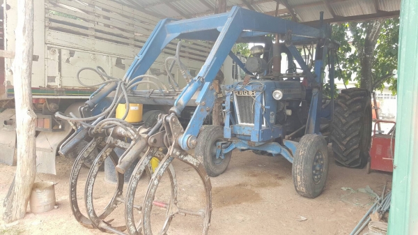 แยกขายเฉพาะคีบอ้อยขาคู่ ของกลกิจ สภาพใช้งานได้ปกติ ปั้มและอุปกรณ์มีให้ครบ