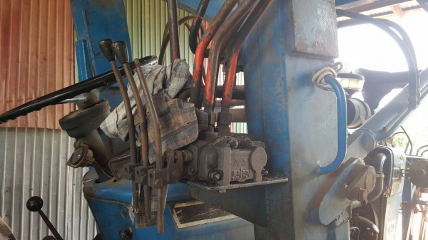 แยกขายเฉพาะคีบอ้อยขาคู่ ของกลกิจ สภาพใช้งานได้ปกติ ปั้มและอุปกรณ์มีให้ครบ