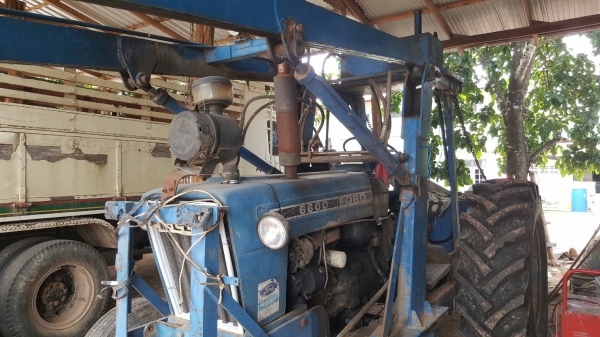 แยกขายเฉพาะคีบอ้อยขาคู่ ของกลกิจ สภาพใช้งานได้ปกติ ปั้มและอุปกรณ์มีให้ครบ