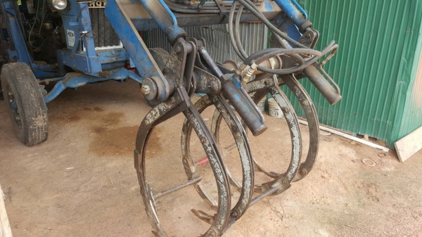 แยกขายเฉพาะคีบอ้อยขาคู่ ของกลกิจ สภาพใช้งานได้ปกติ ปั้มและอุปกรณ์มีให้ครบ