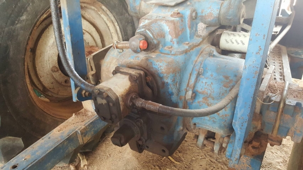 แยกขายเฉพาะคีบอ้อยขาคู่ ของกลกิจ สภาพใช้งานได้ปกติ ปั้มและอุปกรณ์มีให้ครบ