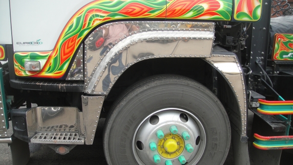 ลดแรงๆ พิเศษสุดๆ จำหน่ายและติดตั้งชุดแต่งรถ10ล้อ 6ล้อ ทุกชนิดโดยช่างมืออาชีพ ราคาโรงงานส่งให้ถึงบ้าน