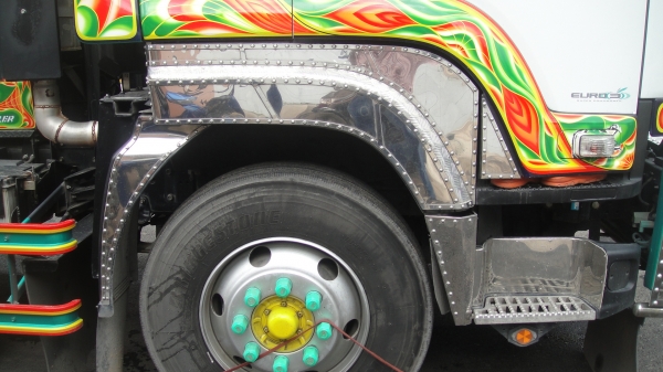 ลดแรงๆ พิเศษสุดๆ จำหน่ายและติดตั้งชุดแต่งรถ10ล้อ 6ล้อ ทุกชนิดโดยช่างมืออาชีพ ราคาโรงงานส่งให้ถึงบ้าน