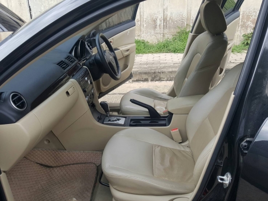 2010 MAZDA 3 1.6V รถสวย น่าใช้สุดๆ เดิมๆทั้งคัน ซื้อไปคุ้มสุดๆ
