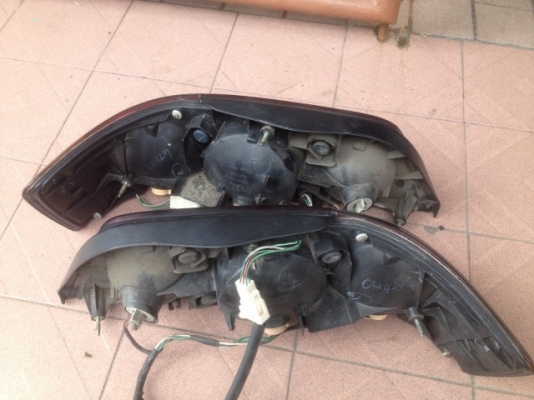 ไฟท้าย TOYOTA LEVIN เก่าญี่ปุ่นเเท้สภาพสวยหลอดครบคู่ละ