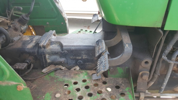 ขาย รถไถ JOHN DEERE 5310 เพลาเดียว ปี 57 สภาพพร้อมใช้งาน เอกสารเล่มทะเบียนครบ อุปกรณ์มีผาน 6 และใบดันหน้า