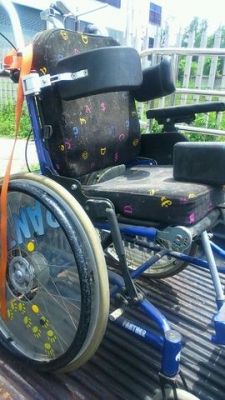 ขายวิลเเชร์ผู้พิการมือสองเก่าญี่ปุ่นสภาพสวย 4000 บาท