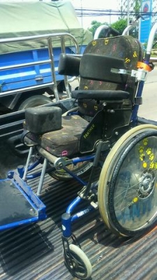 ขายวิลเเชร์ผู้พิการมือสองเก่าญี่ปุ่นสภาพสวย 4000 บาท