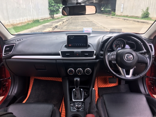 2015 MAZDA 3 2.0S รถสวยจัด ชุดแต่งเต็ม ท๊อปสุดในรุ่น