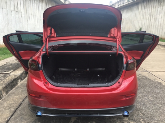 2015 MAZDA 3 2.0S รถสวยจัด ชุดแต่งเต็ม ท๊อปสุดในรุ่น