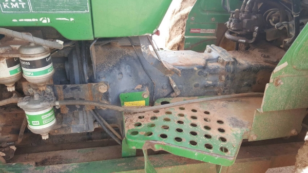 ขาย รถไถ JOHN DEERE 5310 MFWD 2 เพลา คานหน้า CARRARO สภาพสวยพร้อมใช้งาน อุปกรณ์มีใบดันหน้า และผาน 3