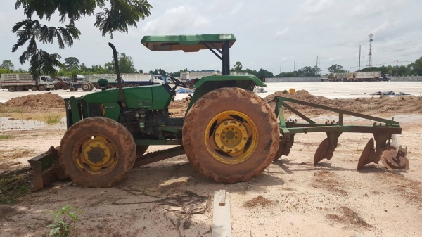 ขาย รถไถ JOHN DEERE 5310 MFWD 2 เพลา คานหน้า CARRARO สภาพสวยพร้อมใช้งาน อุปกรณ์มีใบดันหน้า และผาน 3