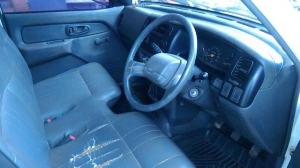 มิตซูบิชิสตาดาร์ สีขาว บาง เครื่องดี คัทซีสวย ภายในสวย ราคาเร้า 89,000 โทร 0856390132