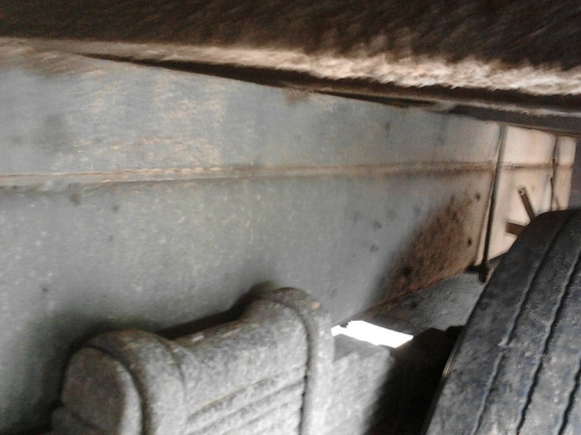 รถอีซูซุ 10  ล้อ ตู้เย็น FVM 195 แรงม้า.     สนใจติดต่อ  081 - 6079515