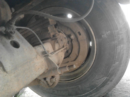 รถอีซูซุ 10  ล้อ ตู้เย็น FVM 195 แรงม้า.     สนใจติดต่อ  081 - 6079515