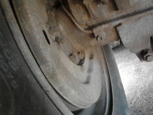 รถอีซูซุ 10  ล้อ ตู้เย็น FVM 195 แรงม้า.     สนใจติดต่อ  081 - 6079515