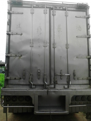 รถอีซูซุ 10  ล้อ ตู้เย็น FVM 195 แรงม้า.     สนใจติดต่อ  081 - 6079515