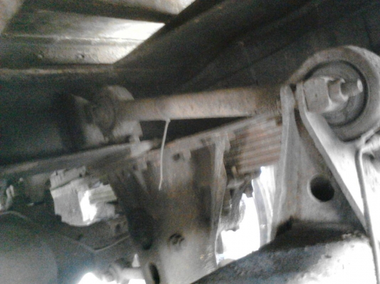 รถอีซูซุ 10  ล้อ ตู้เย็น FVM 195 แรงม้า.     สนใจติดต่อ  081 - 6079515