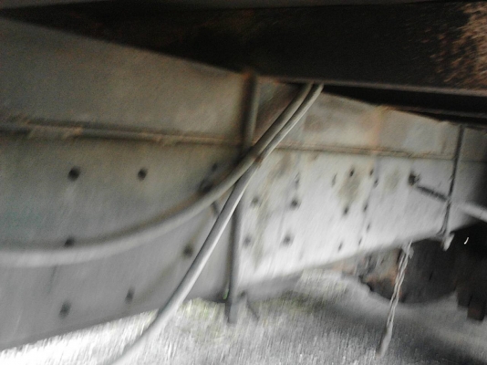 รถอีซูซุ 10  ล้อ ตู้เย็น FVM 195 แรงม้า.     สนใจติดต่อ  081 - 6079515