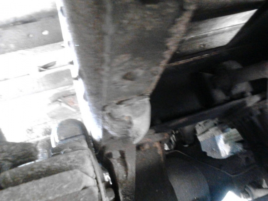 รถอีซูซุ 10  ล้อ ตู้เย็น FVM 195 แรงม้า.     สนใจติดต่อ  081 - 6079515