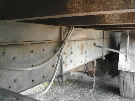 รถอีซูซุ 10  ล้อ ตู้เย็น FVM 195 แรงม้า.     สนใจติดต่อ  081 - 6079515