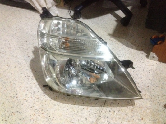 ไฟหน้า HONDA STREAM เป็นซีน่อนเเท้โรงงานเก่าญี่ปุ่นเเท้สภาพสวยคู่ละ ไฟหน้า HONDA STREAM เป็นซีน่อนเเท้โรงงานเก่าญี่ปุ่นเเท้สภาพสวยคู่ละ