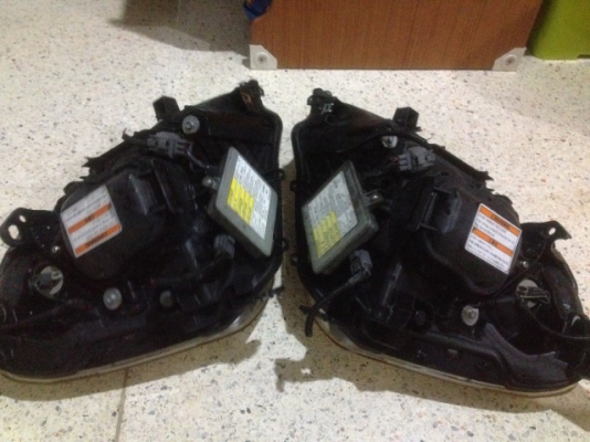 ไฟหน้า HONDA STREAM เป็นซีน่อนเเท้โรงงานเก่าญี่ปุ่นเเท้สภาพสวยคู่ละ ไฟหน้า HONDA STREAM เป็นซีน่อนเเท้โรงงานเก่าญี่ปุ่นเเท้สภาพสวยคู่ละ