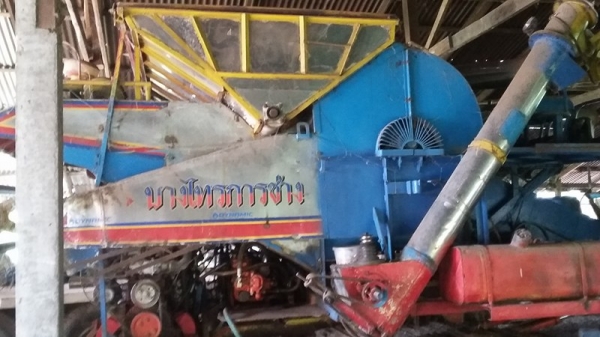 รถเกี่ยวข้าว บางไทร รุ่น สิงห์คนองนา