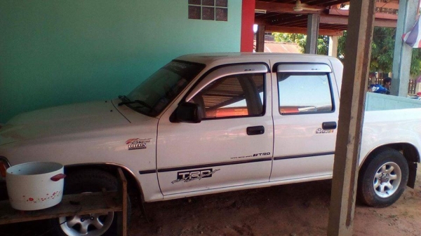 ขายรถโตโยต้า 4 ประตูรถบ้านสภาพดี  รถบ้าน