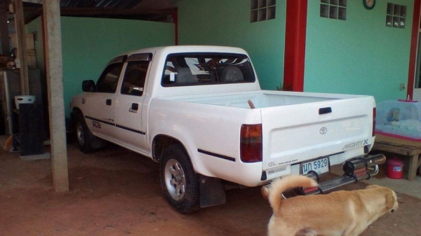 ขายรถโตโยต้า 4 ประตูรถบ้านสภาพดี  รถบ้าน