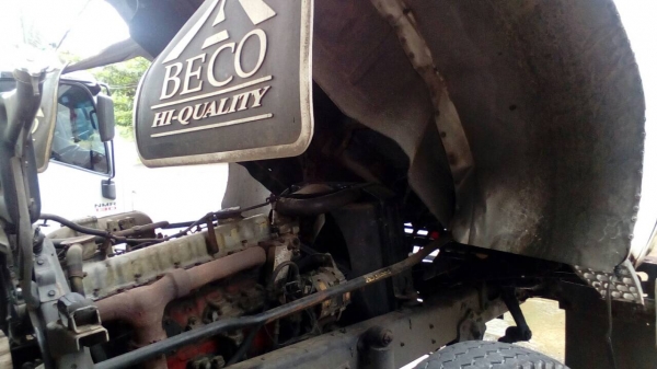 รถฮีโน่ 6 ล้อดั้ม FF 168 แรงม้า. ปี 33.    สนใจติดต่อ  081 - 6079515