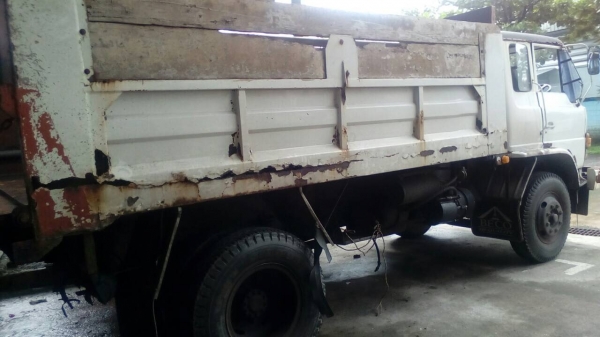 รถฮีโน่ 6 ล้อดั้ม FF 168 แรงม้า. ปี 33.    สนใจติดต่อ  081 - 6079515